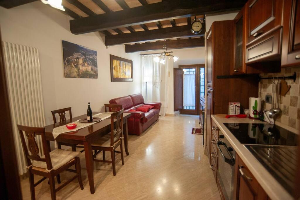 Ferienwohnung Casa Dell'Oliveto "Parcheggio Gratuito" Narni Exterior foto