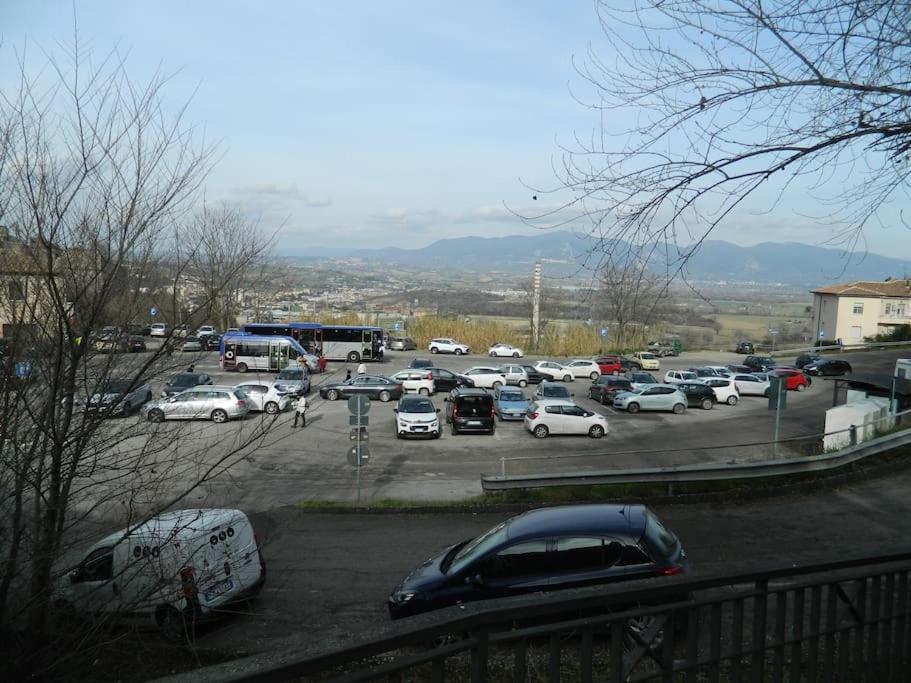 Ferienwohnung Casa Dell'Oliveto "Parcheggio Gratuito" Narni Exterior foto