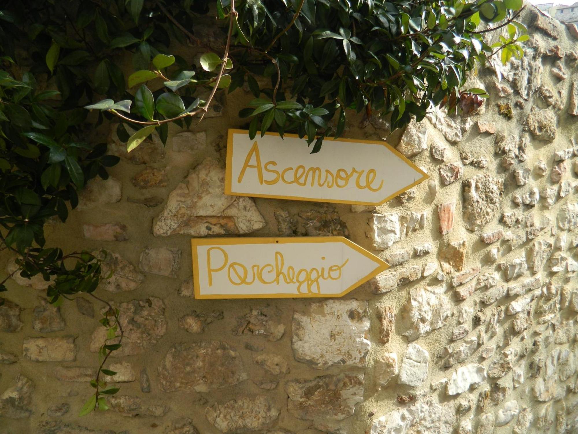Ferienwohnung Casa Dell'Oliveto "Parcheggio Gratuito" Narni Exterior foto