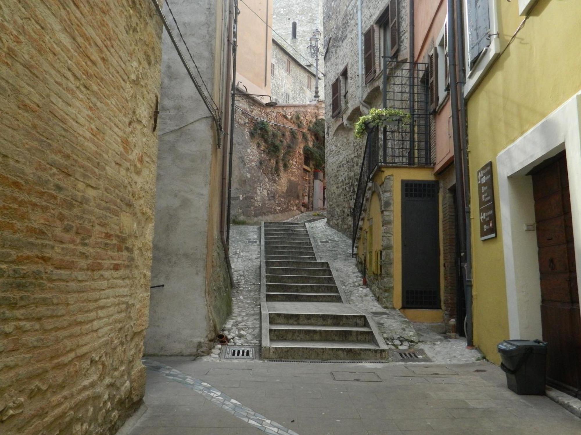 Ferienwohnung Casa Dell'Oliveto "Parcheggio Gratuito" Narni Exterior foto